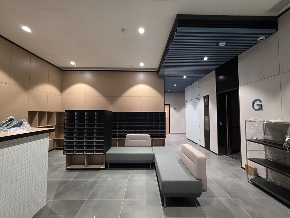 HW interior 5 - slider.png