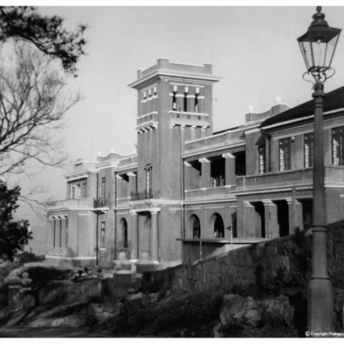 Photo of Old Morrison Hall (demolished)